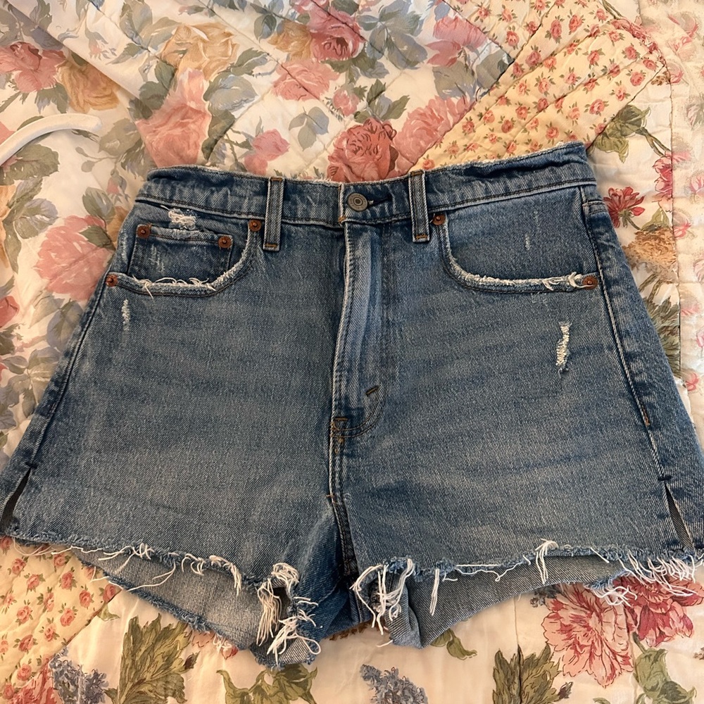 Abercrombie High Rise The Mom Shorts